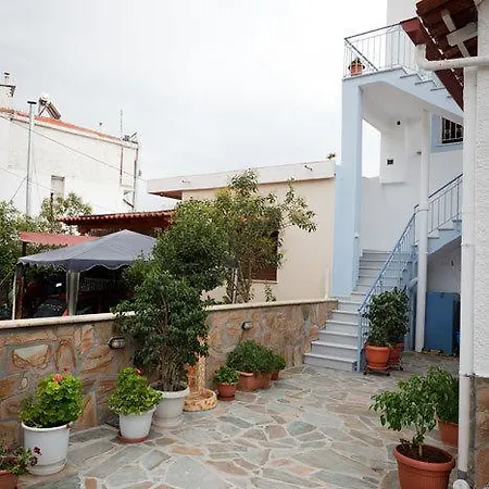 Lägenhet Xenon Christina Vivári