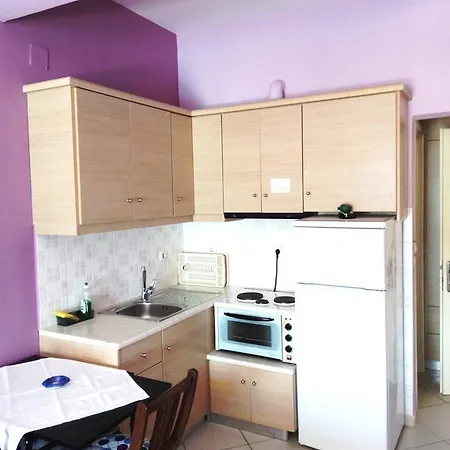 Apartment Xenon Christina Vivari