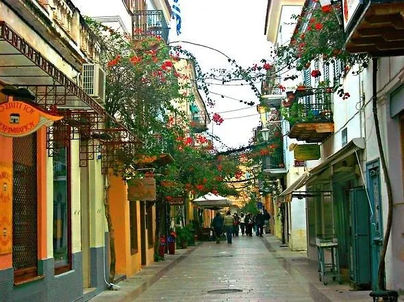 Xenon Christina * Vivári